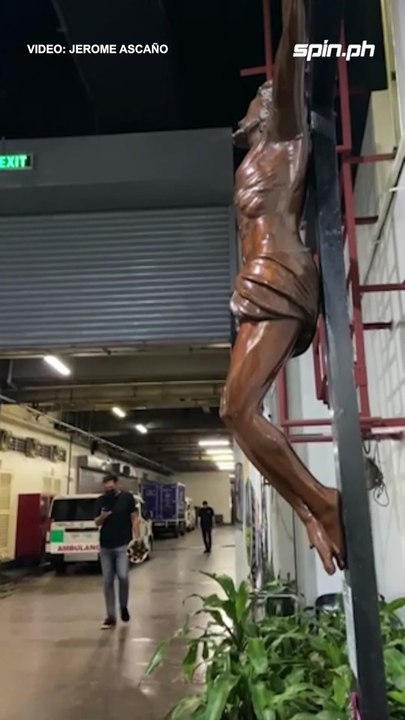 June Mar Fajardo with his pre-game ritual 