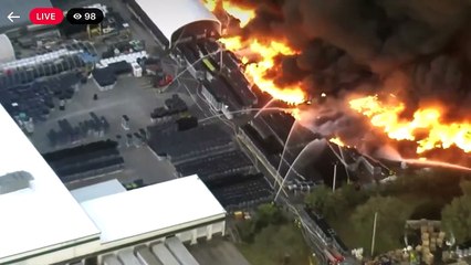 WATCH: HUGE five-acre fire at warehouse containing fertilisers and plant products in Kissimmee, Florida