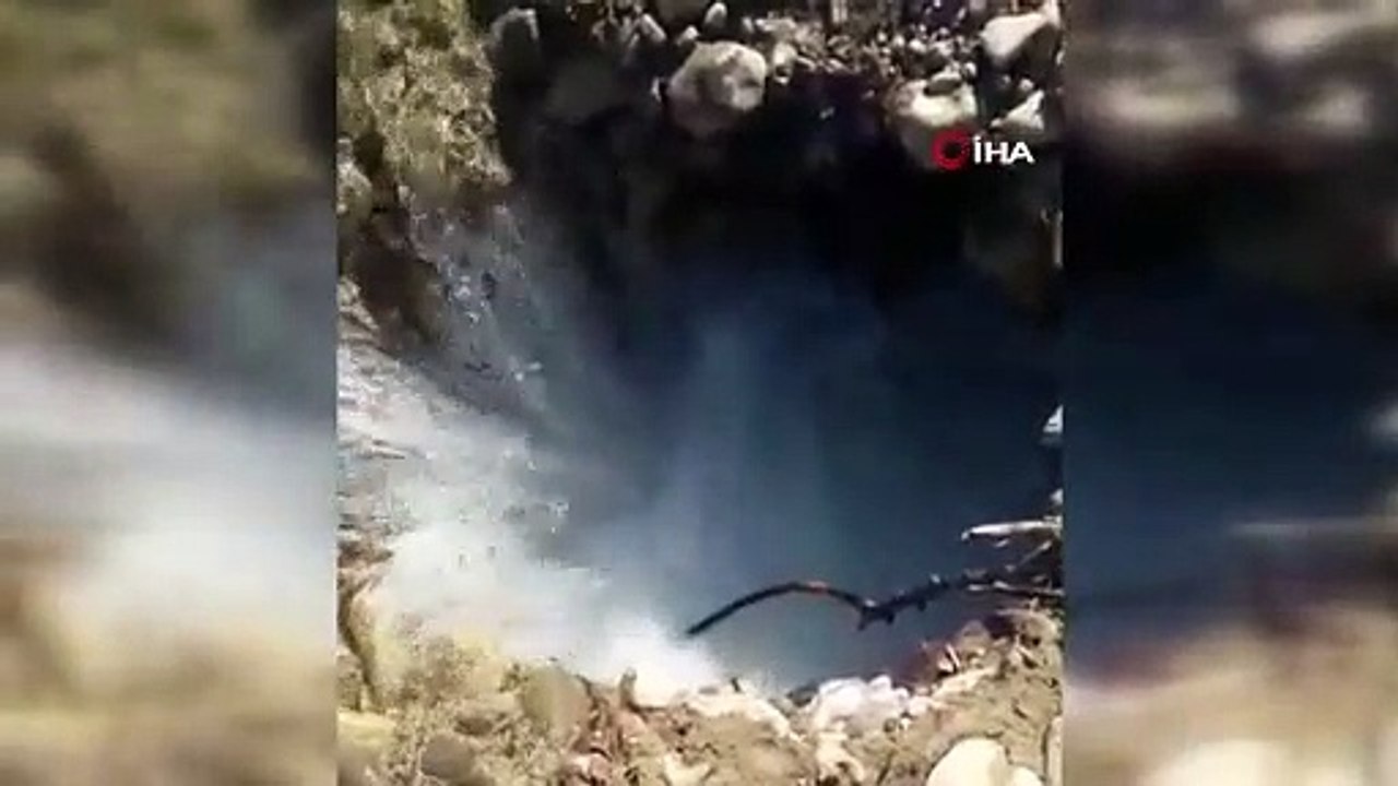 Lice'de deprem sonrası oluşan obruk dere yatağını kuruttu