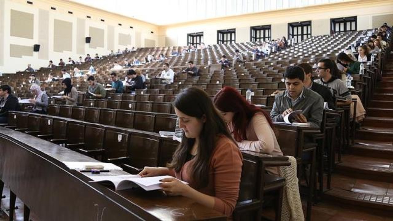 Hibrit eğitim ne demek? Hibrit eğitim nedir? Hi...