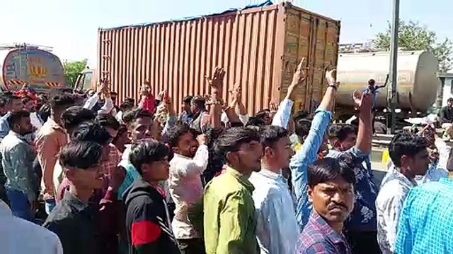 Video: वसुंधरा राजे के आने से पहले हवाई फायरिंग