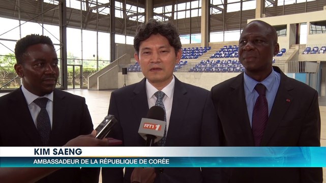 L'Ambassadeur de la République de Corée visite le Centre sportif culturel ivoiro-coréen d'Abidjan