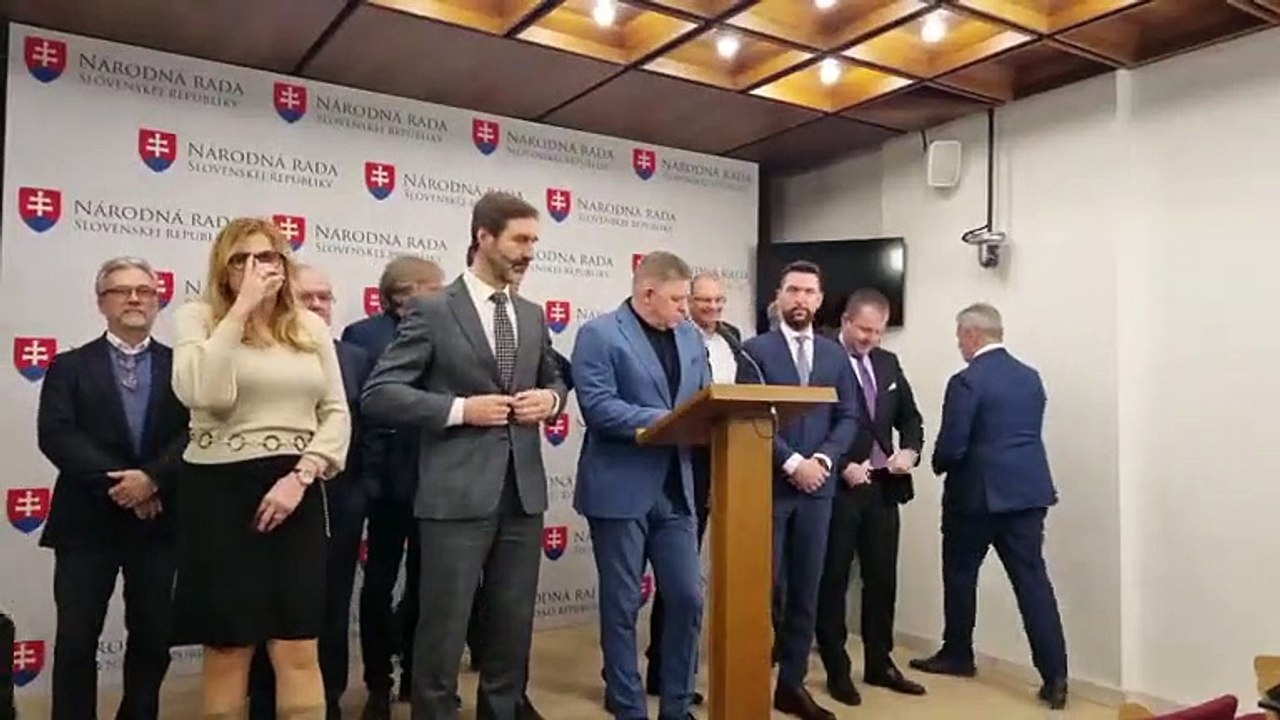 ZÁZNAM: Fico:Smer bude opäť iniciovať schôdzu k termínu volieb,upozorňuje na lehoty