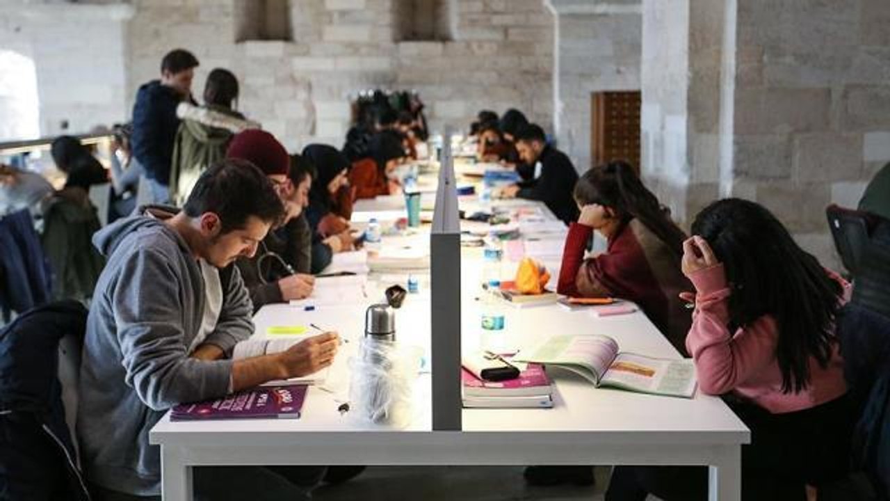 2. dönem depremde okullar ne zaman açılacak 2023? Üniversiteler hangi tarihte açılıyor?