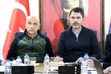 Bakan Kurum ve Kirişci, Osmaniye'de depreme ilişkin son durum bilgisi aldı