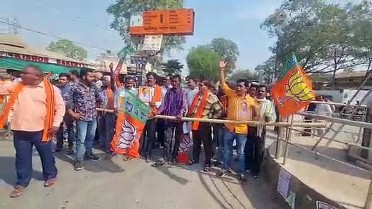 भाजपा नेताओं की हत्या का विरोध: जोंधरा चौक में भाजपाइयों ने किया चक्काजाम