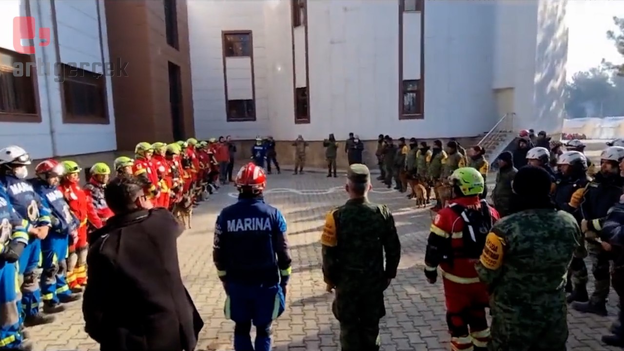 Arama kurtarma köpeği Proteo için ülkesinde askeri tören düzenlendi