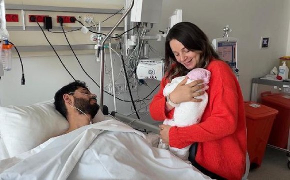 ENKAZDAN 261 SAAT SONRA KURTARILAN MUSTAFA, EŞİ VE BEBEĞİYLE BULUŞTU