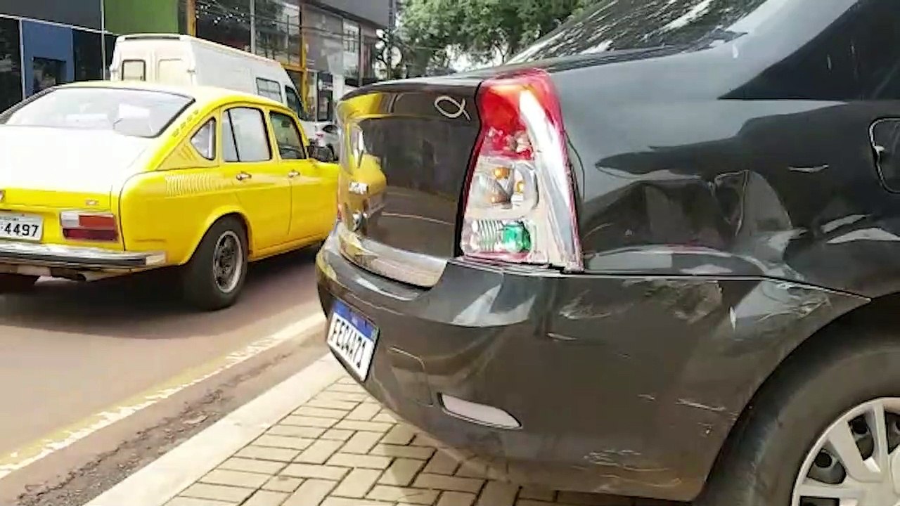 Motociclista fica ferido após acidente de trânsito na Rua Erechim