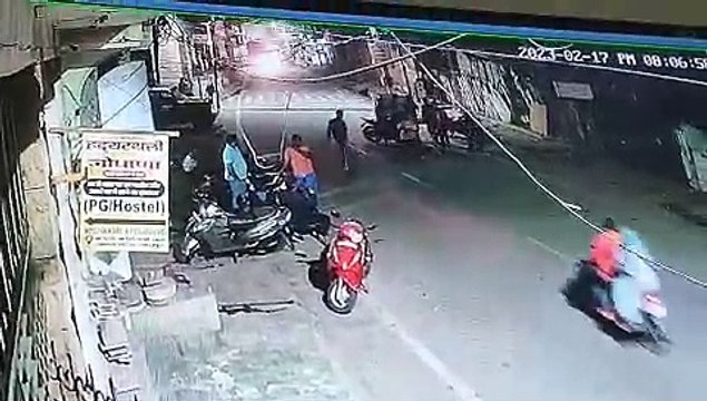 Dispute : छेड़छाड़ का विरोध करने पर धारदार हथियारों से हमला