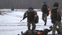 Tra neve e gelo: l'addestramento dei cadetti bielorussi