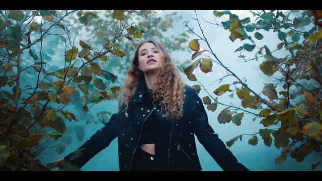 Irmak Arıcı - Asık Suratım - My sulky face - Turkish Music