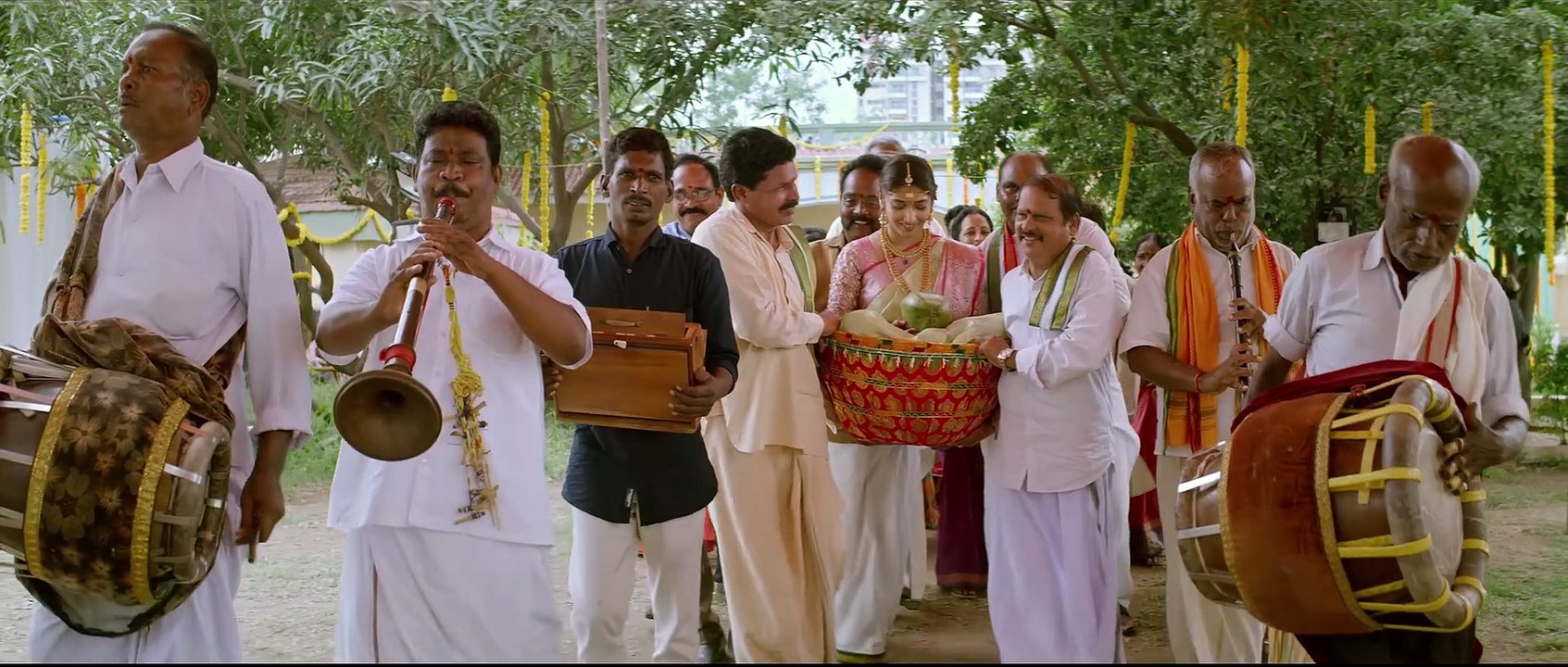 Mukhachitram Theatrical Trailer- Vishwaksen, VikasVasista, PriyaVadlamani, SandeepRaj, Kaalabhairava_2