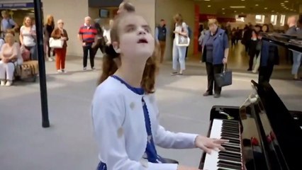 Blind Girl with Neurodiversity Stuns Crowd with a Piano Performance at Birmingham Station
