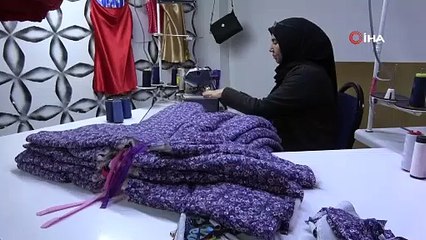 Usta öğretici kadınlar, depremzedeler için canla başla için çalışıyor