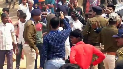 sidhi: Uproar at the meeting place before the arrival of the CM