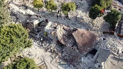 Tarihi Ulu Cami depremde yerle bir oldu