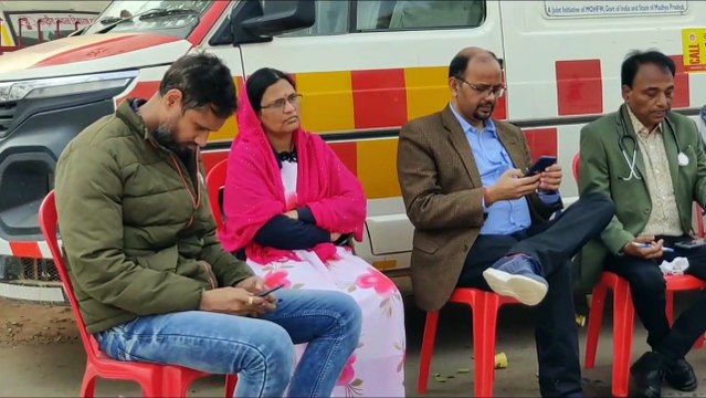 sidhi: strike of doctors lasted till afternoon, patients remained help