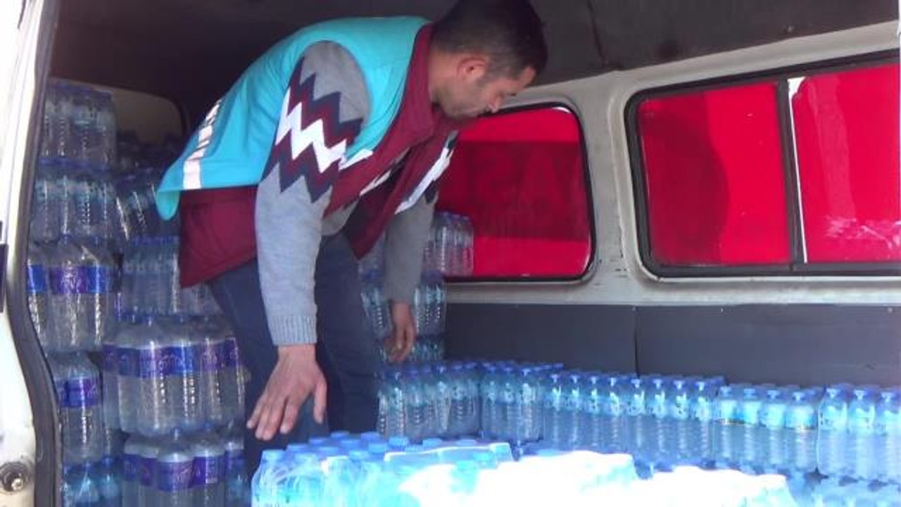 Deprem Bölgesi Adıyaman'dan, Osmaniye Kadirli'ye Gelen Depremzede: "Bir Hafta Dışarıda Kaldık. Elektrik, Su ve Doğal Gazın Olmaması Sıkıntı Oldu"