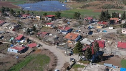 Fay hattı üzerindeki 55 haneli Kuyumcular Köyü'nde depremden sonra 3 ev kaldı