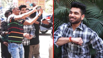 Shiv Thakare फैंस से घिरे दिखे फुल ऑन जोश में; क्या बोले वो ? Watch video | FilmiBeat