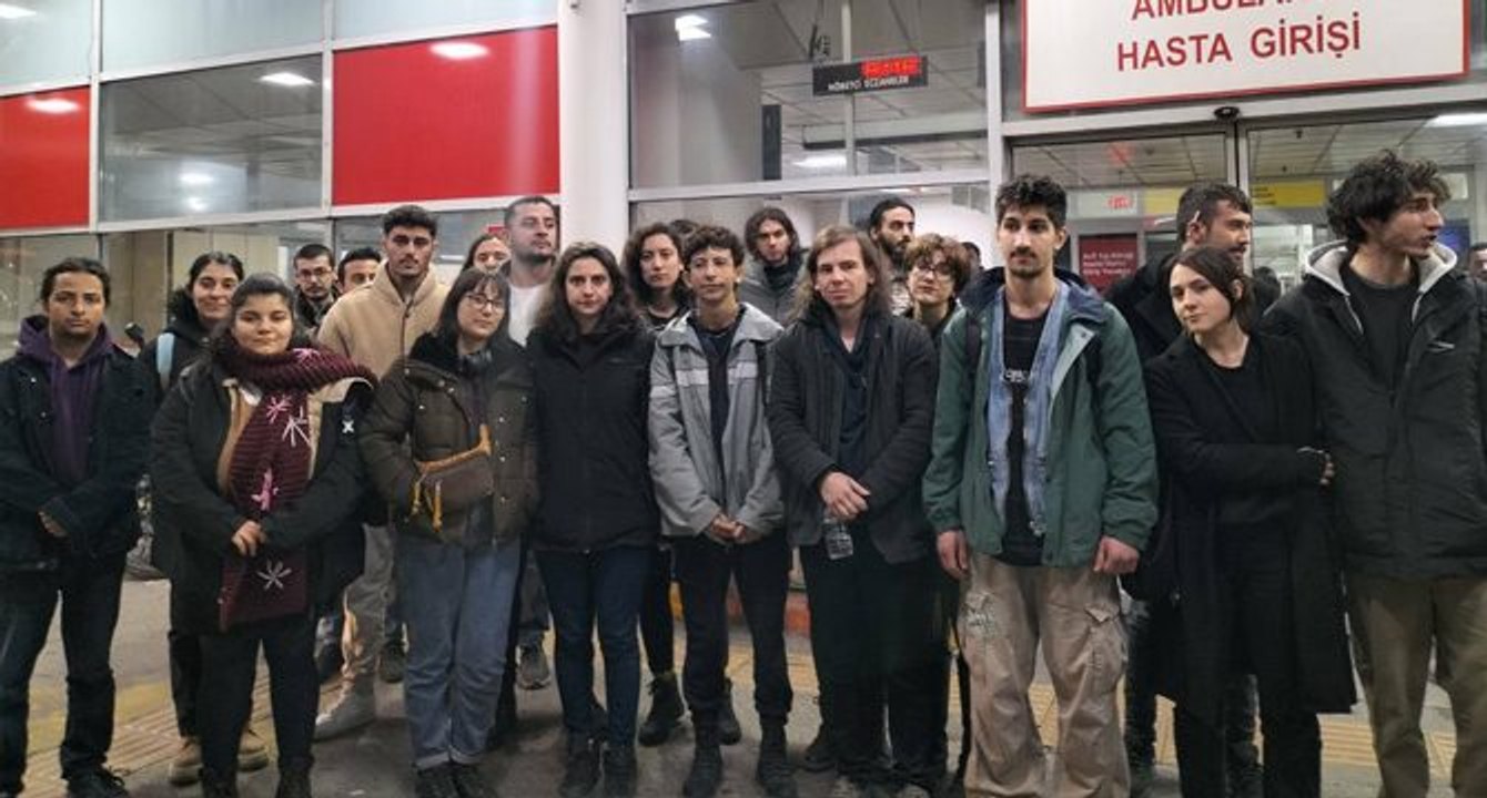 İzmir’de gözaltına alınan üniversite öğrencileri serbest bırakıldı