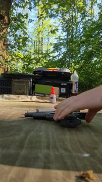 Dual Wielding the Remington 1911 Co2 Pistols.