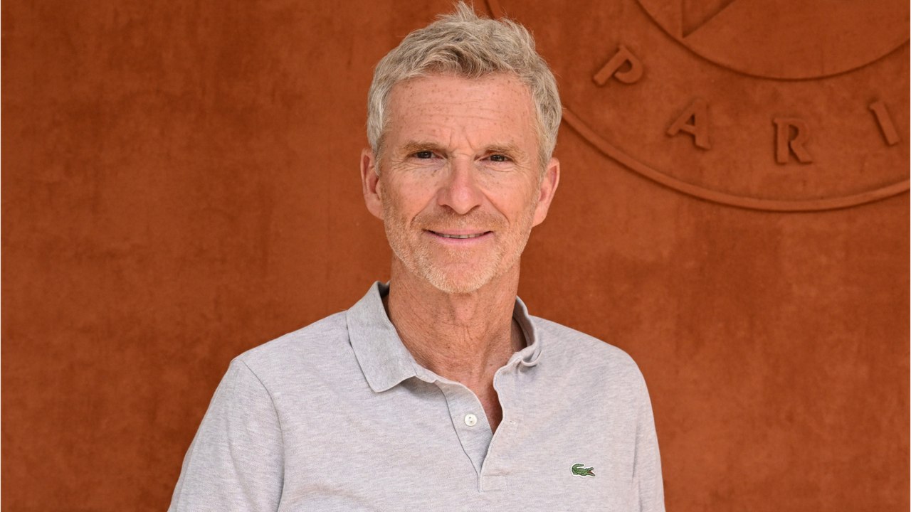 VOICI : Koh-Lanta, le feu sacré : Denis Brogniart dévoile une exclusivité du tournage qui emballe les internautes