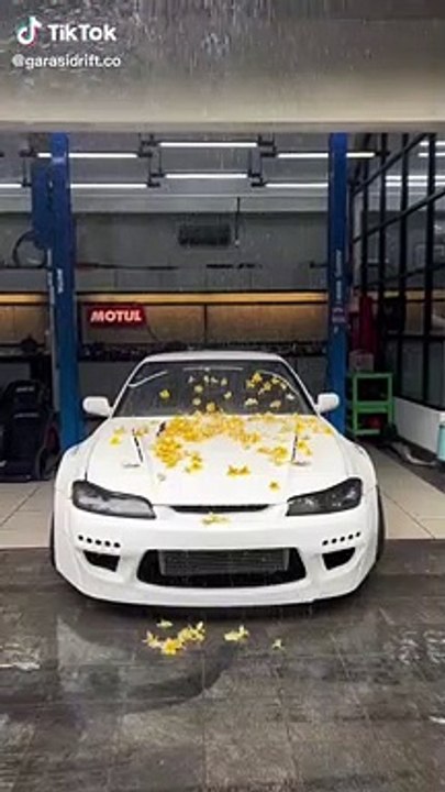 Garasi Drift Company Mandi kembang biar menang 