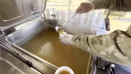 95'inci Zırhlı Tugayı Kahramanmaraş'ta çorba dağıtımına devam ediyor