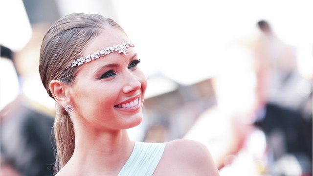 VOICI - Tu ressembles à la Miss : Amandine Petit (Miss France 2021) confondue avec Amandine Petit, son anecdote hilarante