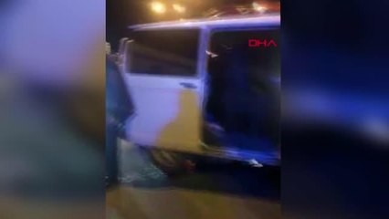 SAMSUN'DA KAMYONA ÇARPAN MİNİBÜSÜN SÜRÜCÜSÜ KURTARILAMADI