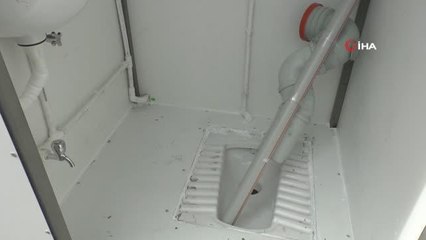 Seyyar tuvalet, banyo ve sobalar Kahramanmaraş'a doğru yola çıktı