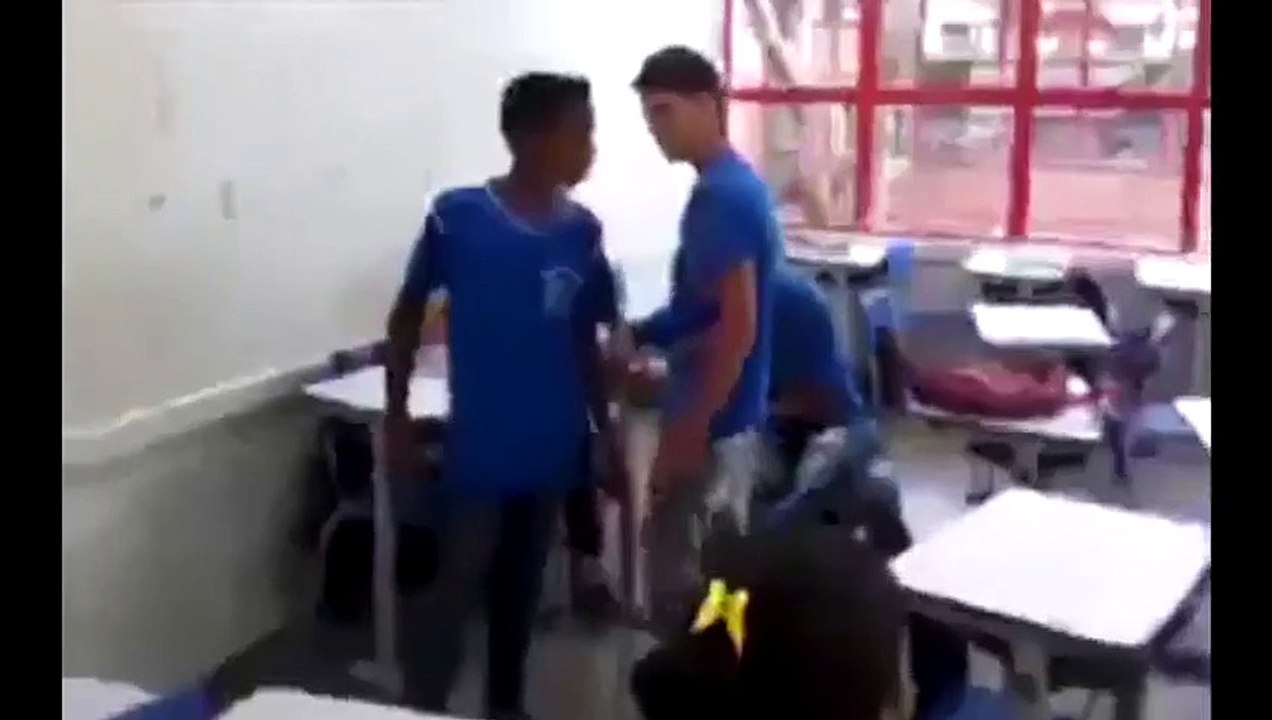 Tek Yumrukla Nakavt Eden Ergen