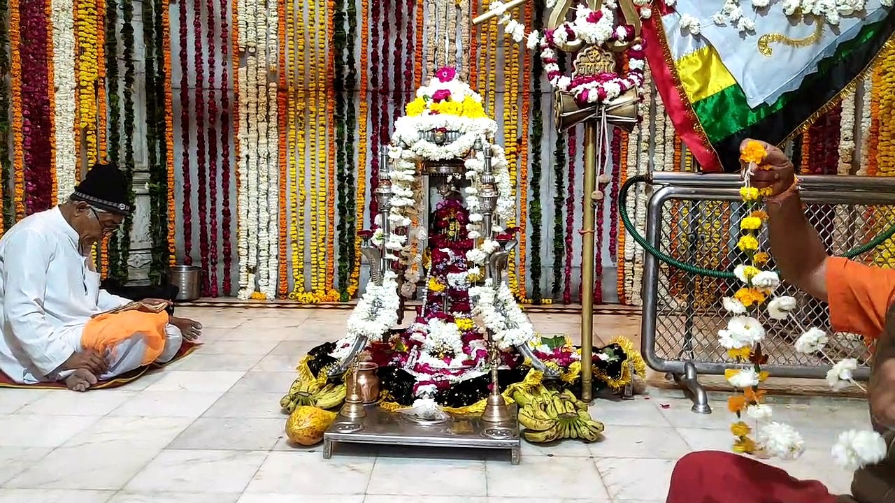 Video...महाकालेश्वर मंदिर में महाशिवरात्रि पर्व पर महाकाल का विशेष श्रृंगार