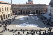 A Bologna la grande installazione in memoria di Marino Golinelli