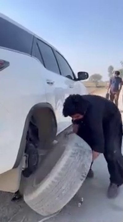 Video mis ni Kary . Khzar Omar give them lassen