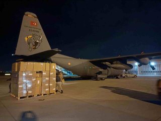 Deprem bölgelerine 576 bin maske gönderildi