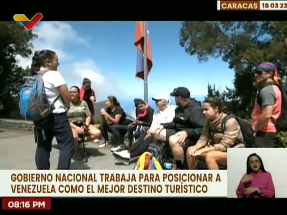 Caraqueños disfrutan del teleférico "Warairarepano" en estos carnavales