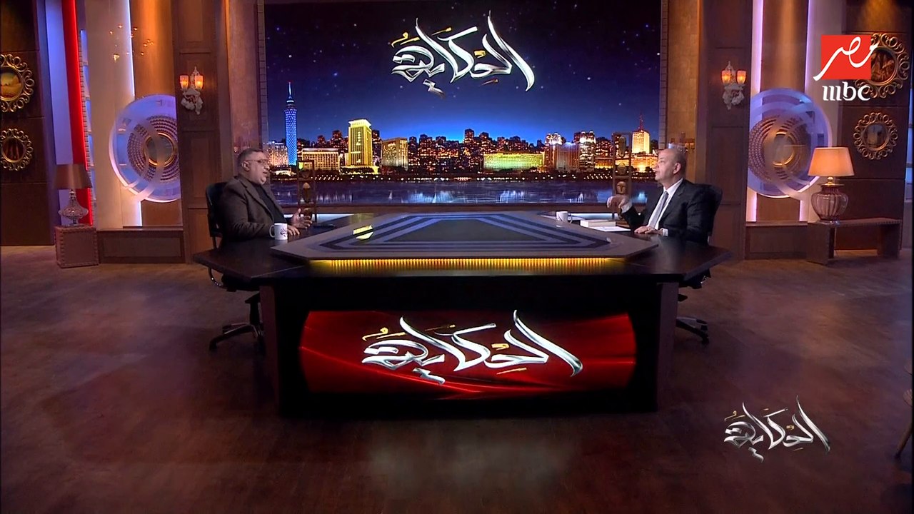 ليه فيه روايات بتهتم بالعلاقات الخارجة او العلاقات الغريبة زي ١٠٠ عام من العزلة هل ده مقصود او تجاري ولا ايه؟.. الكاتب عبدالرحيم منصور يوضح