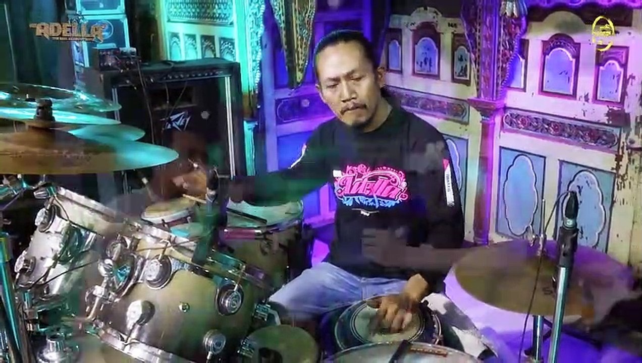 RAISO DADI SIJI - Difarina Indra Adella Ft. Fendik Adella - OM ADELLA