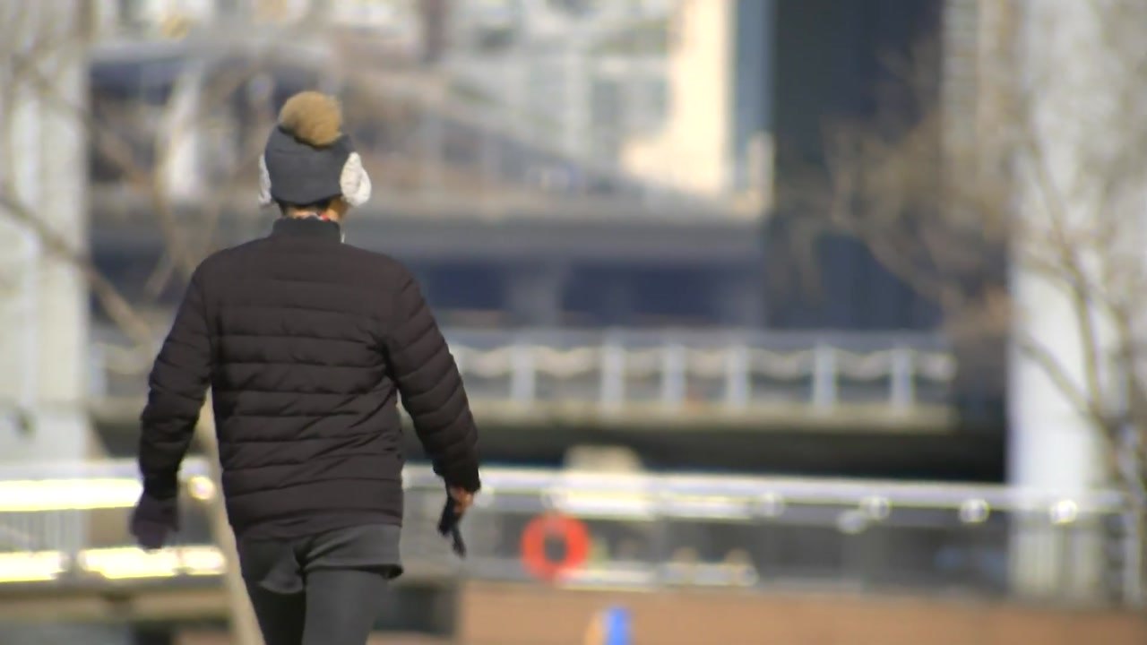 [날씨] 기온 '뚝', 내일 아침 서울 -3℃...주 중반까지 반짝 추위 / YTN