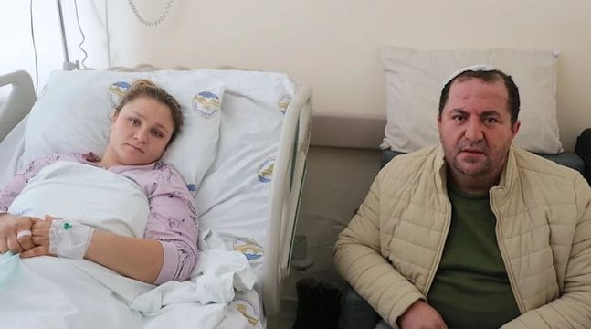 Çocuklarını evden çıkarırken enkaz altında kaldılar