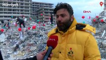 Depremde hayatını kaybeden çocuklar için enkaz alanlarına renkli balon koydular