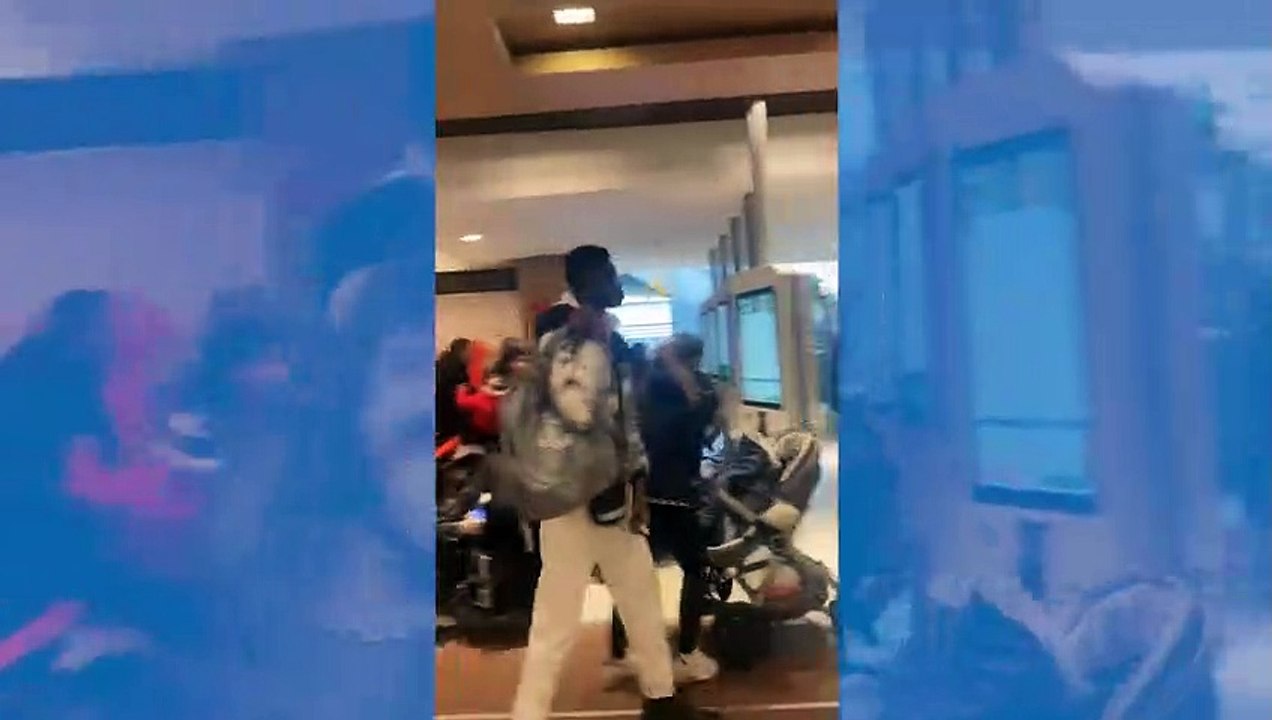 VÍDEO: Pânico em massa no shopping La Défense em  Paris após homem cometer suicído