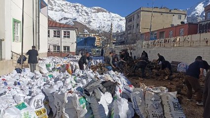DEPREM BÖLGESİNDEKİLERİN ISINMA İHTİYACI İÇİN SASON'DA ODUN SEFERBERLİĞİ