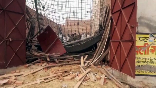 निर्माणाधीन इमारत का लेंटर गिरा इलाज के दौरान एक मजदूर की हुई मौत
