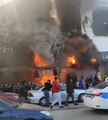 Ankara'da giyim mağazası alev alev yandı