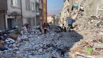 تركيا قررت إيقاف جهود البحث عن ناجين من الزلزال في كل المناطق باستثناء محافظتين