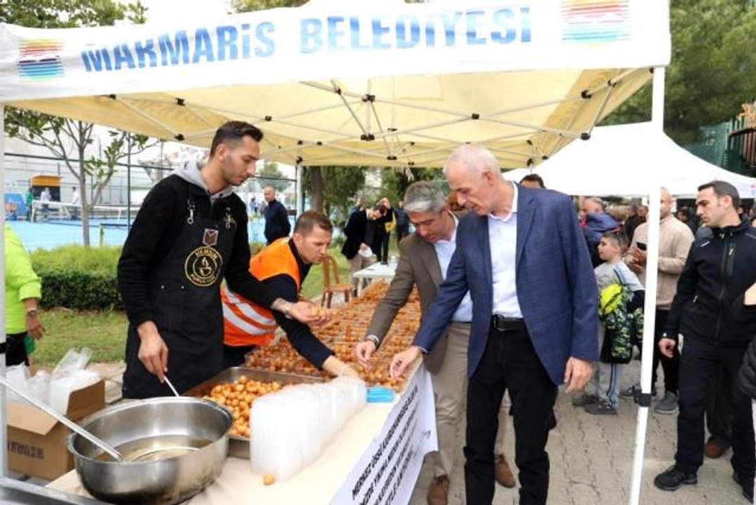 Marmaris Belediyesi, İlçeye Gelen Depremzedeler İçin Dayanışma Merkezi Kurdu
